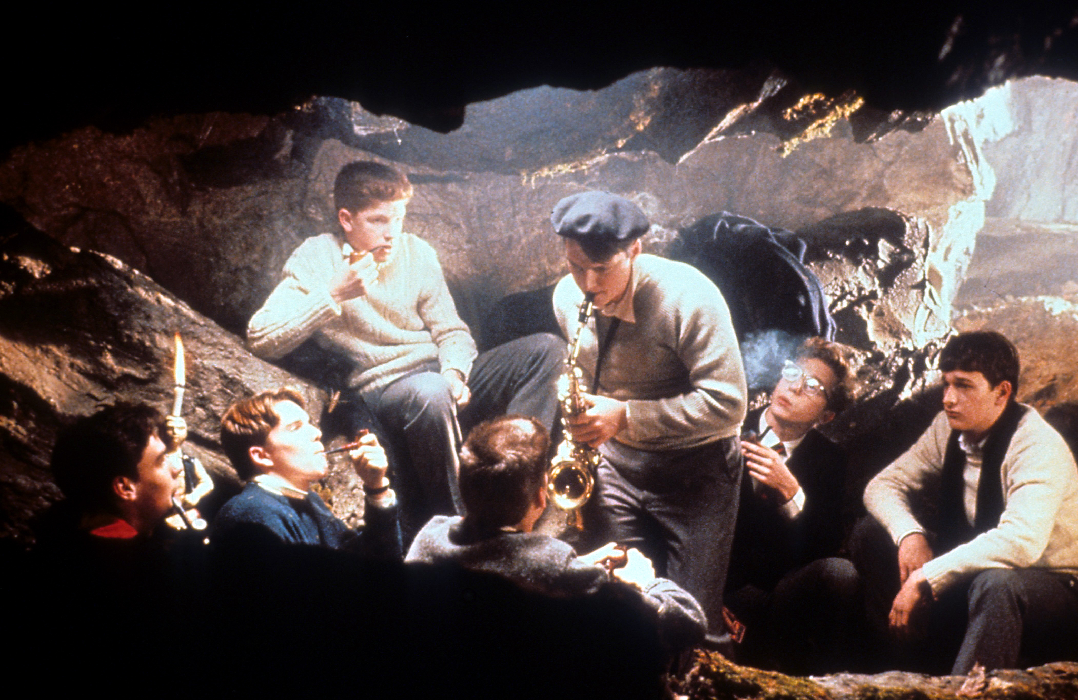 Still of Ethan Hawke, Robert Sean Leonard, Josh Charles, Gale Hansen, Dylan Kussman and Allelon Ruggiero in Mirusiu poetu draugija (1989)