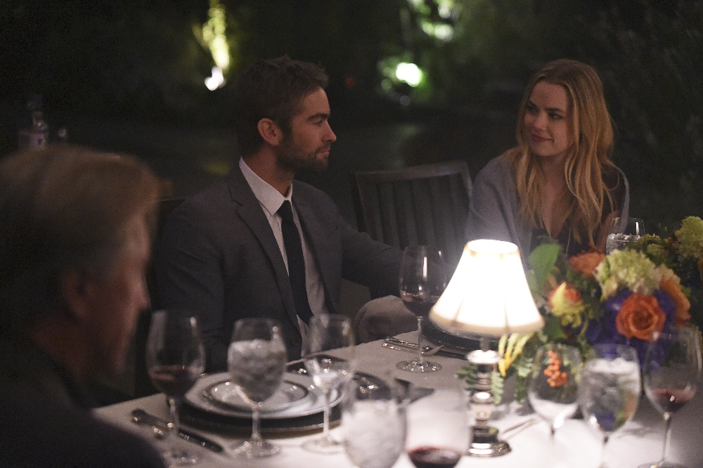 Still of Chace Crawford and Rebecca Rittenhouse in Blood & Oil (2015)