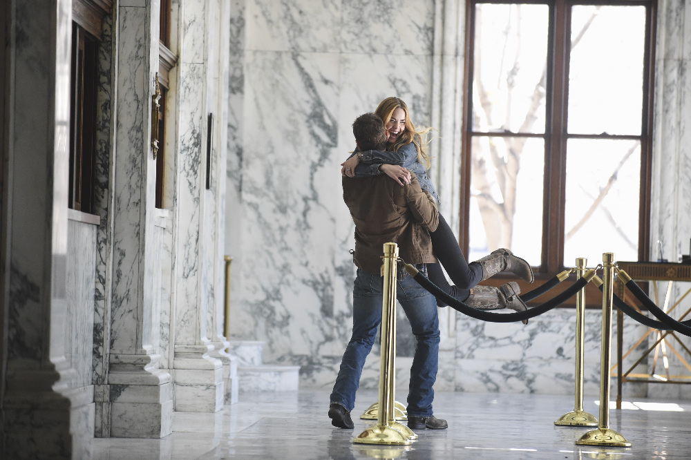 Still of Chace Crawford and Rebecca Rittenhouse in Blood & Oil (2015)