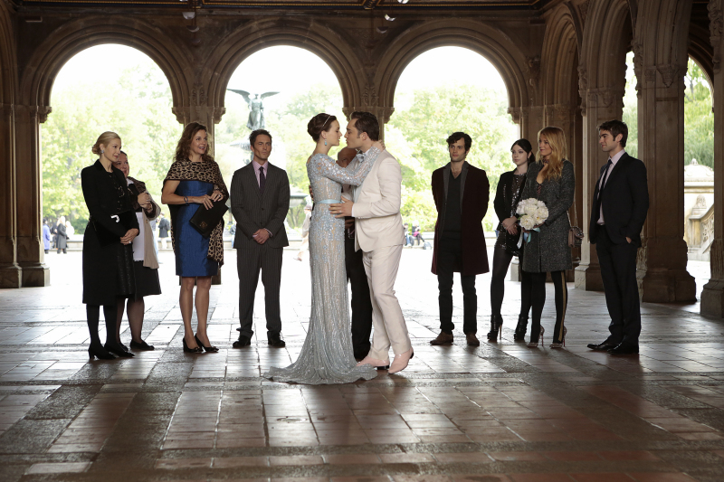 Still of Wallace Shawn, Desmond Harrington, Kelly Rutherford, Michelle Trachtenberg, Penn Badgley, Margaret Colin, Blake Lively, Leighton Meester, Chace Crawford, Ed Westwick and Zuzanna Szadkowski in Liezuvautoja: New York, I Love You XOXO (2012)