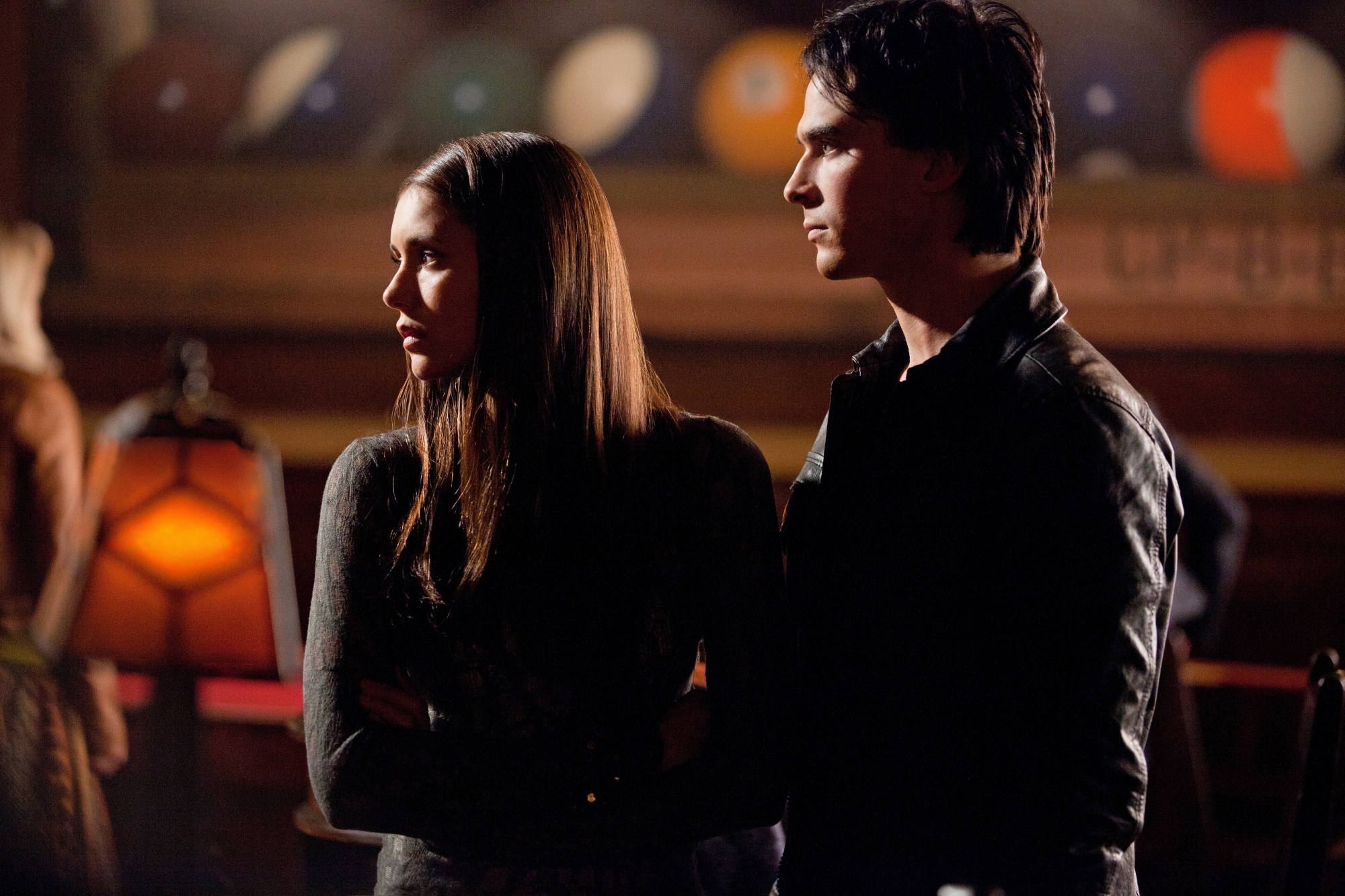 Still of Ian Somerhalder and Nina Dobrev in Vampyro dienorasciai (2009)