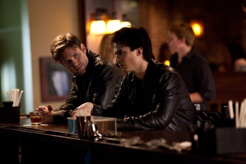 Still of Matthew Davis and Ian Somerhalder in Vampyro dienorasciai (2009)