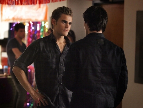 Still of Ian Somerhalder and Paul Wesley in Vampyro dienorasciai (2009)