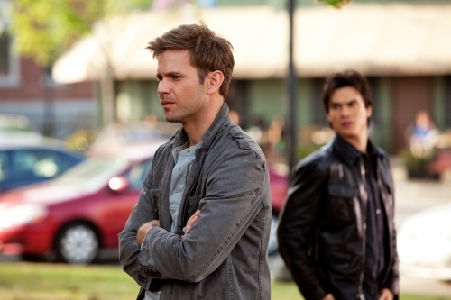 Still of Matthew Davis and Ian Somerhalder in Vampyro dienorasciai (2009)