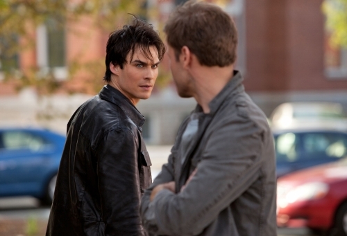 Still of Matthew Davis and Ian Somerhalder in Vampyro dienorasciai (2009)