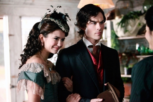 Still of Ian Somerhalder and Nina Dobrev in Vampyro dienorasciai (2009)