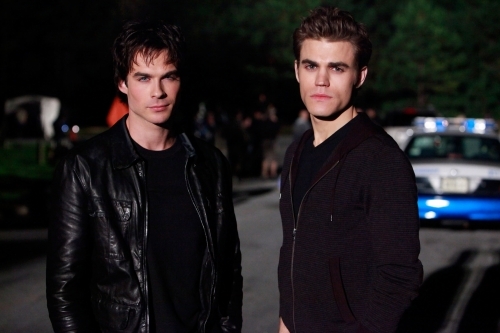 Still of Ian Somerhalder and Paul Wesley in Vampyro dienorasciai (2009)