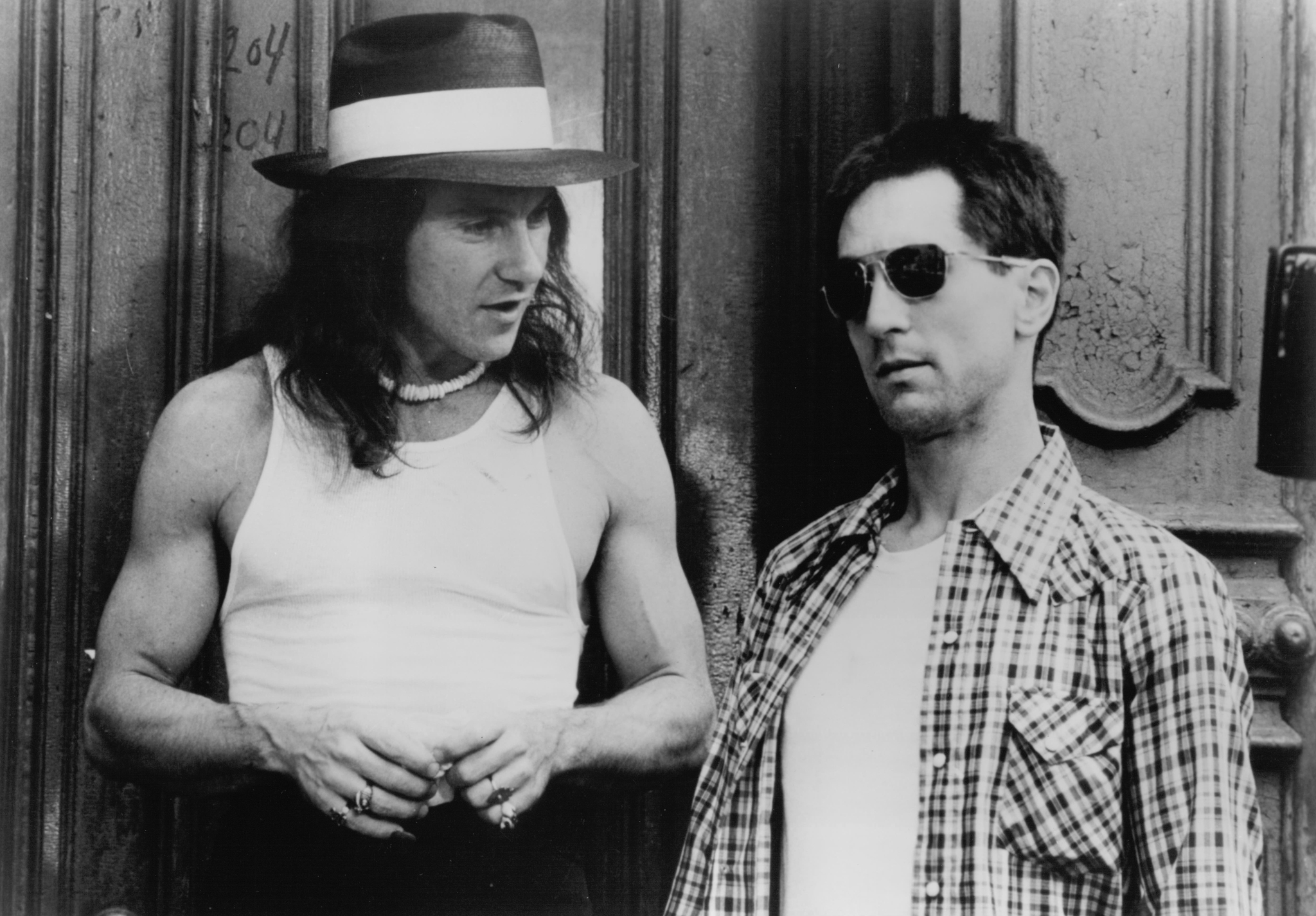 Still of Robert De Niro and Harvey Keitel in Taxi Driver (1976)