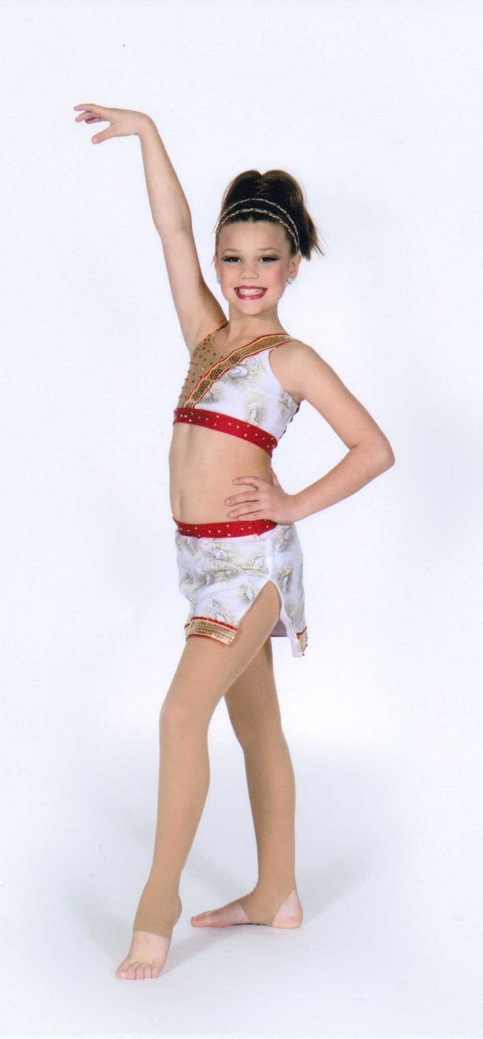 Kalynn's Jazz Outfit Kalynn dances competitively with Jazz, lyrical, tumbling, as well as ballet, tap, some hip hop
