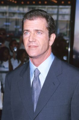 Mel Gibson at event of The Patriot (2000)