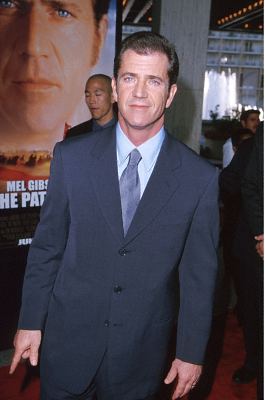 Mel Gibson at event of The Patriot (2000)