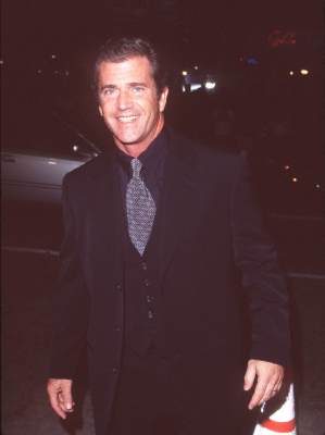 Mel Gibson at event of Beloved (1998)