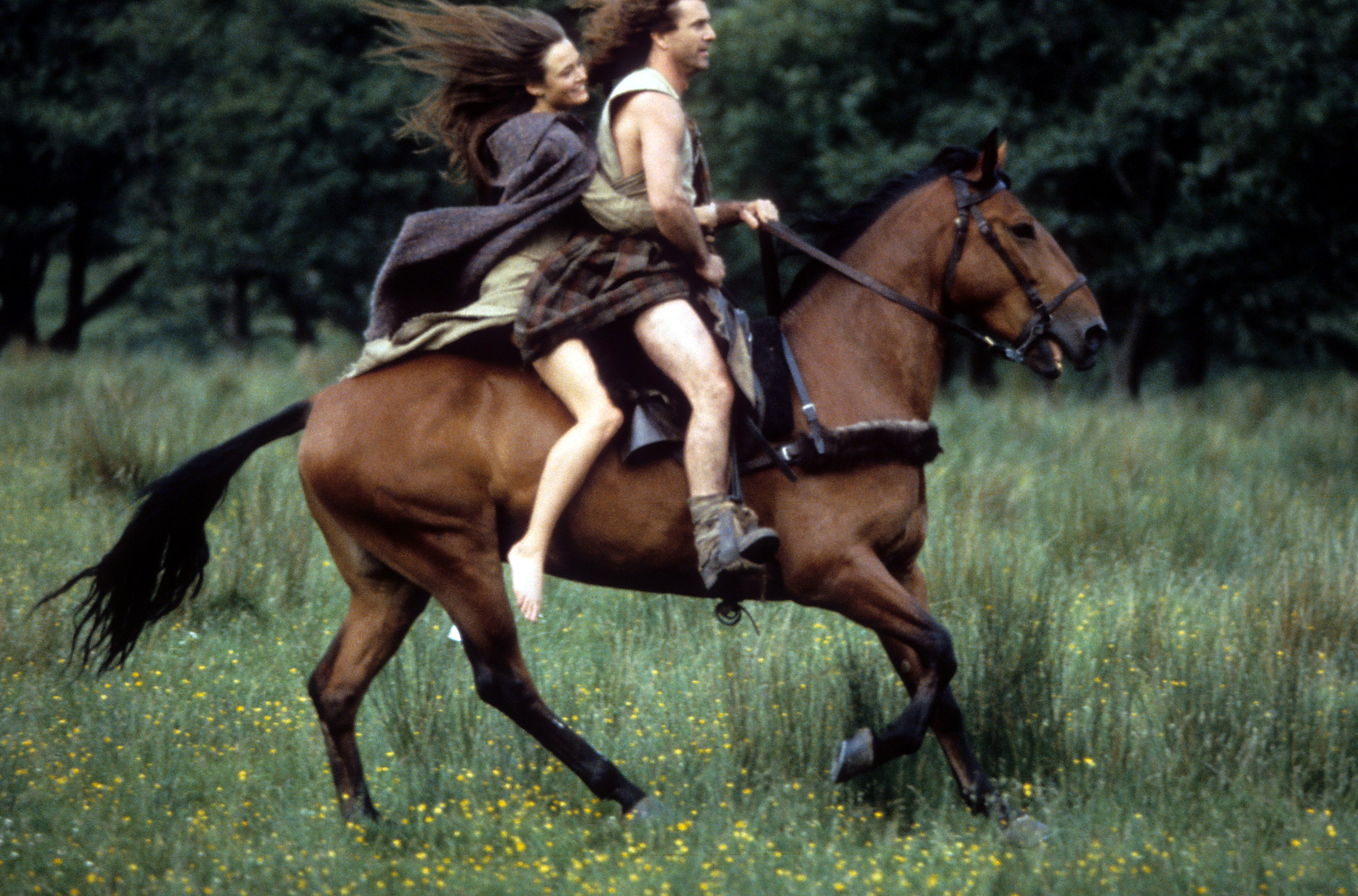 Still of Mel Gibson and Catherine McCormack in Narsioji sirdis (1995)