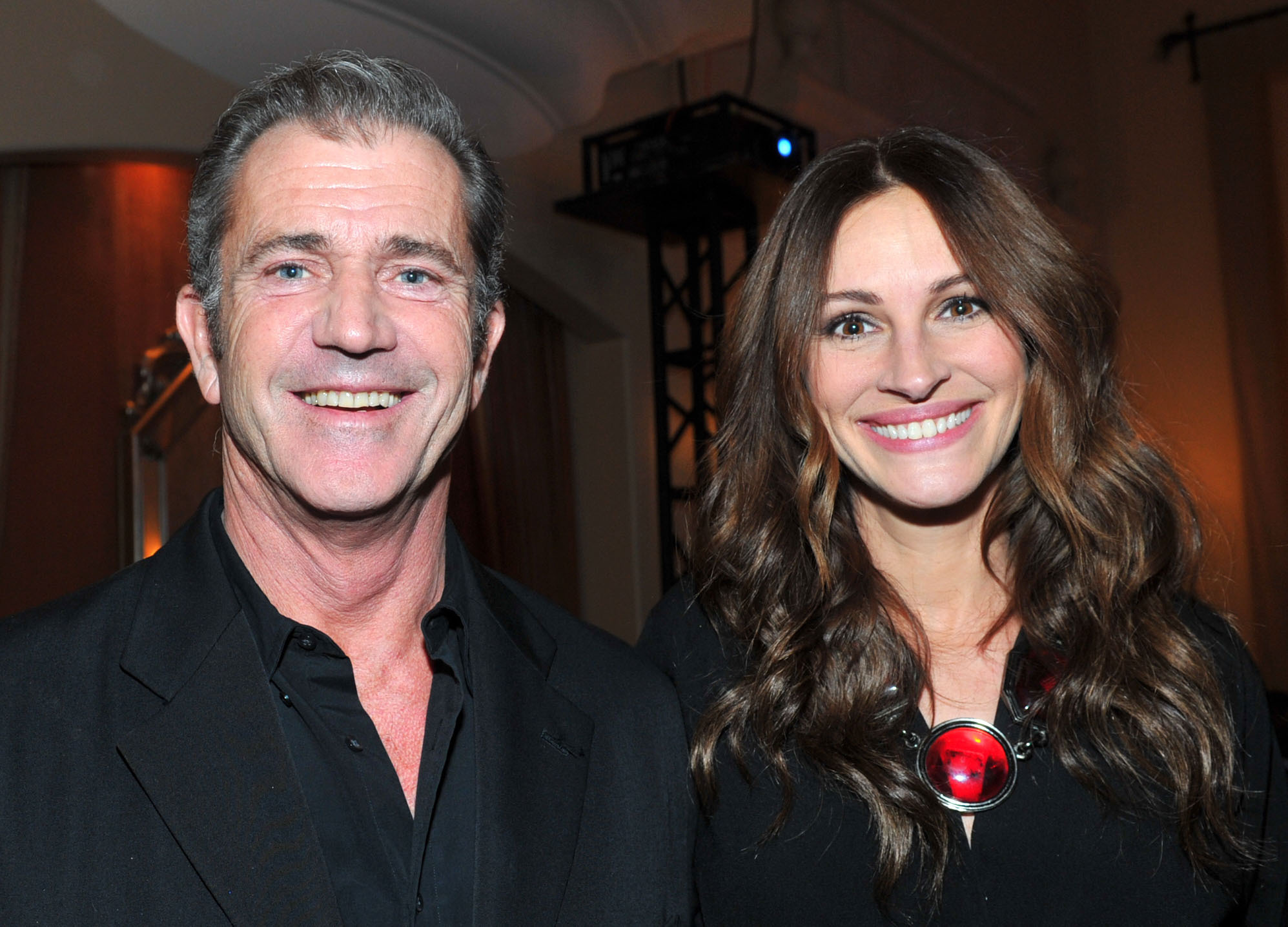 Mel Gibson and Julia Roberts