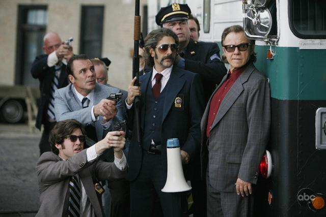 Still of Harvey Keitel and Michael Imperioli in Life on Mars (2008)