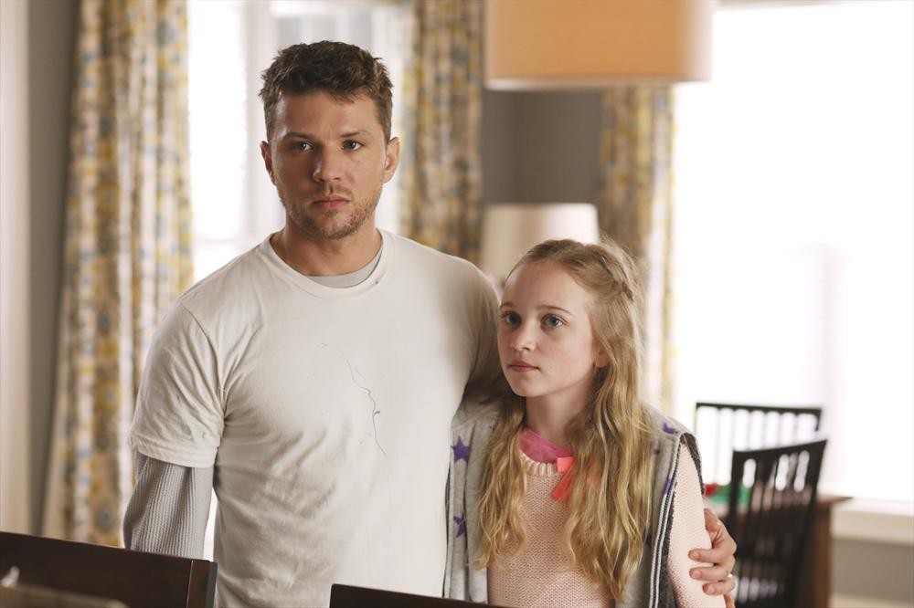 Still of Ryan Phillippe and Belle Shouse in Secrets and Lies (2015)