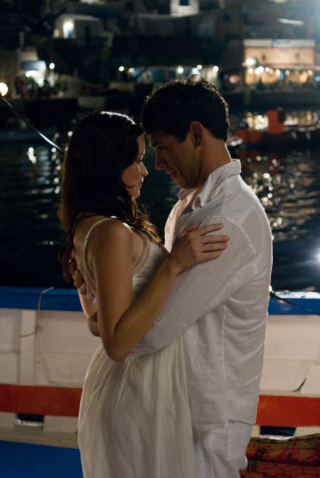 Still of Alexis Bledel and Michael Rady in The Sisterhood of the Traveling Pants 2 (2008)