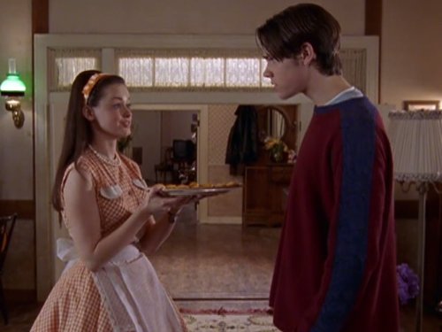 Still of Alexis Bledel and Jared Padalecki in Gilmore Girls (2000)