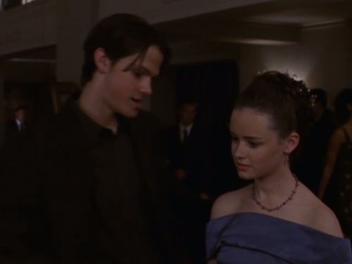 Still of Alexis Bledel and Jared Padalecki in Gilmore Girls (2000)