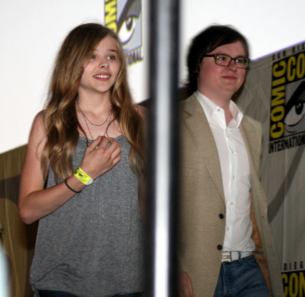 Clark Duke and Chloë Grace Moretz at event of Ateini cia arba gausi i duda! (2010)