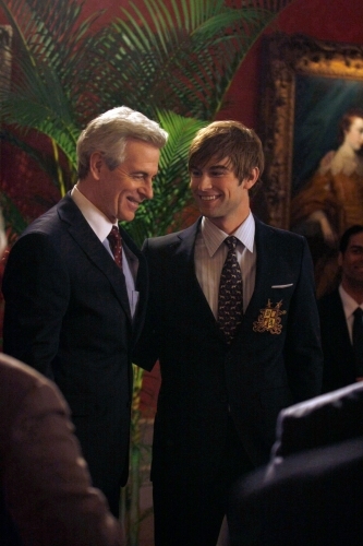 Still of Ray Wise and Chace Crawford in Liezuvautoja (2007)