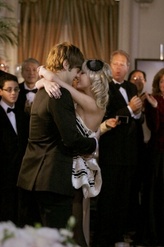 Still of Taylor Momsen and Chace Crawford in Liezuvautoja (2007)