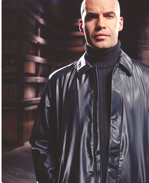 Billy Zane in Invincible (2001)