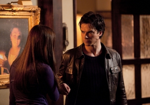 Still of Ian Somerhalder and Nina Dobrev in Vampyro dienorasciai (2009)