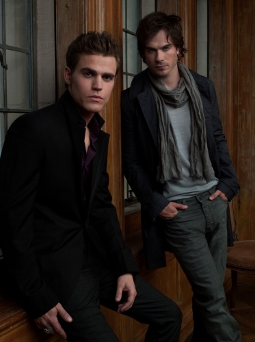 Still of Ian Somerhalder and Paul Wesley in Vampyro dienorasciai (2009)