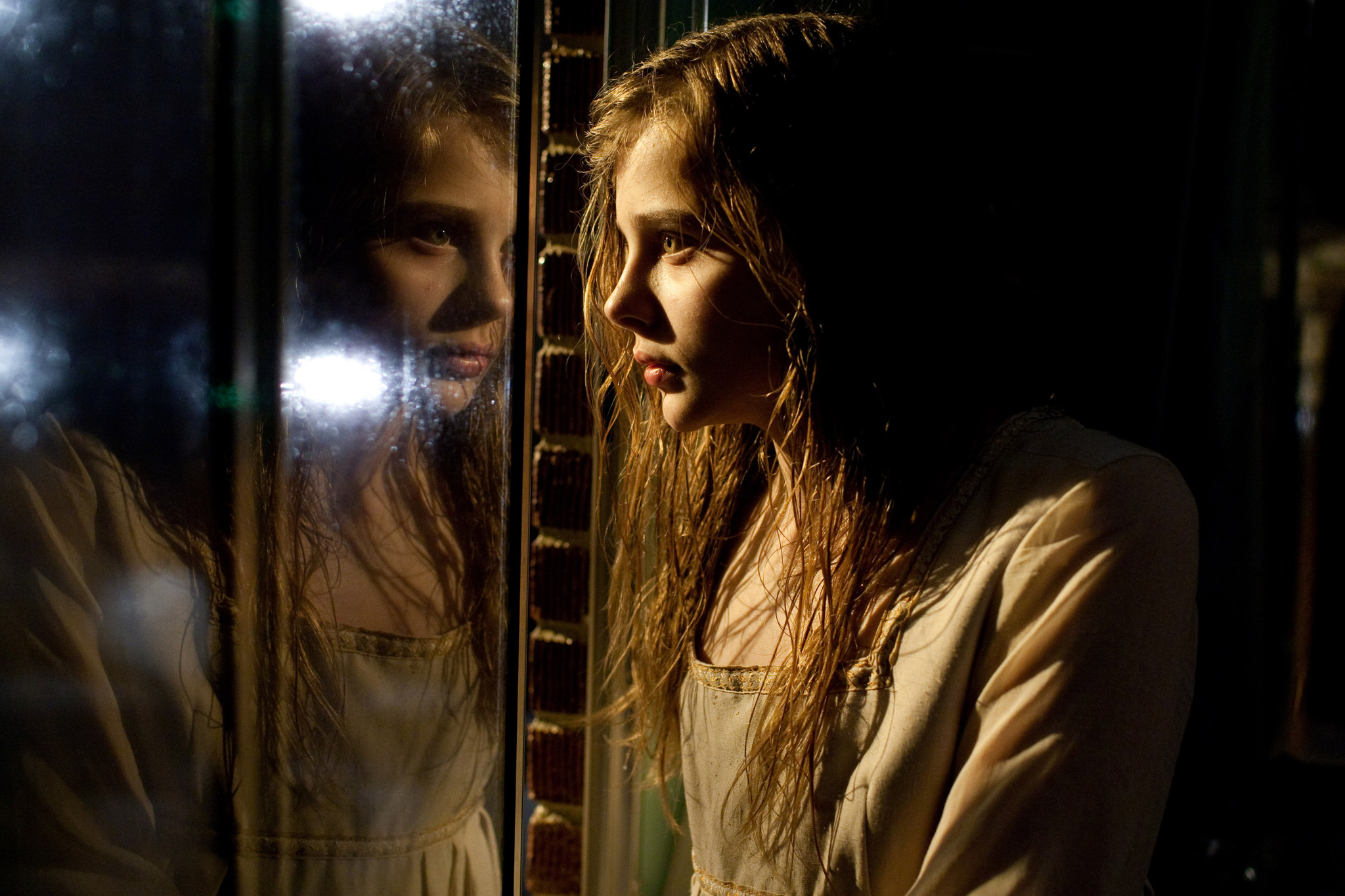 Still of Chloë Grace Moretz in Let Me In (2010)