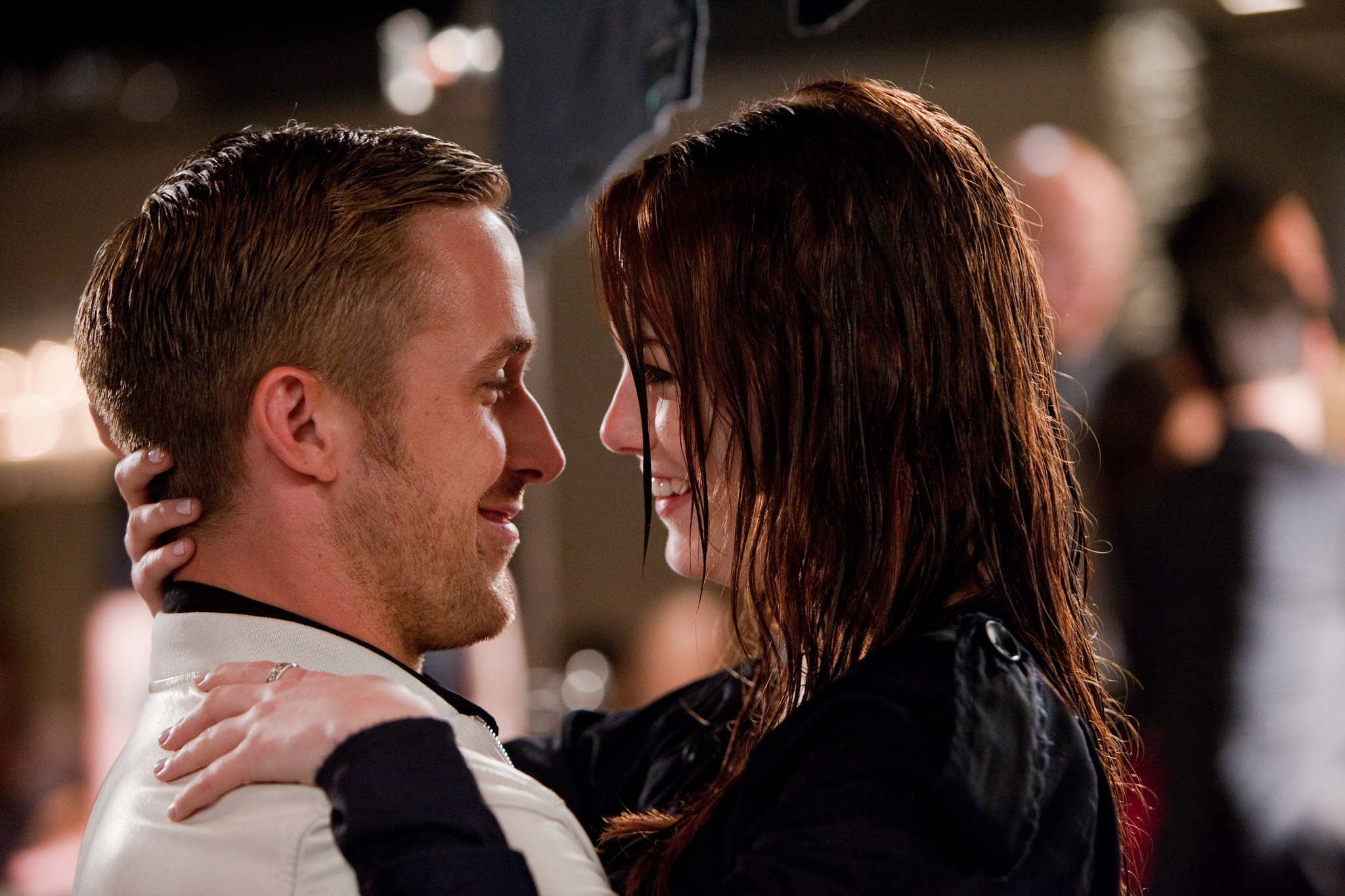 Still of Ryan Gosling and Emma Stone in Kvaila, beprotiska meile (2011)