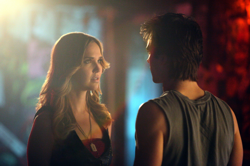 Still of Arielle Kebbel and Ian Somerhalder in Vampyro dienorasciai (2009)