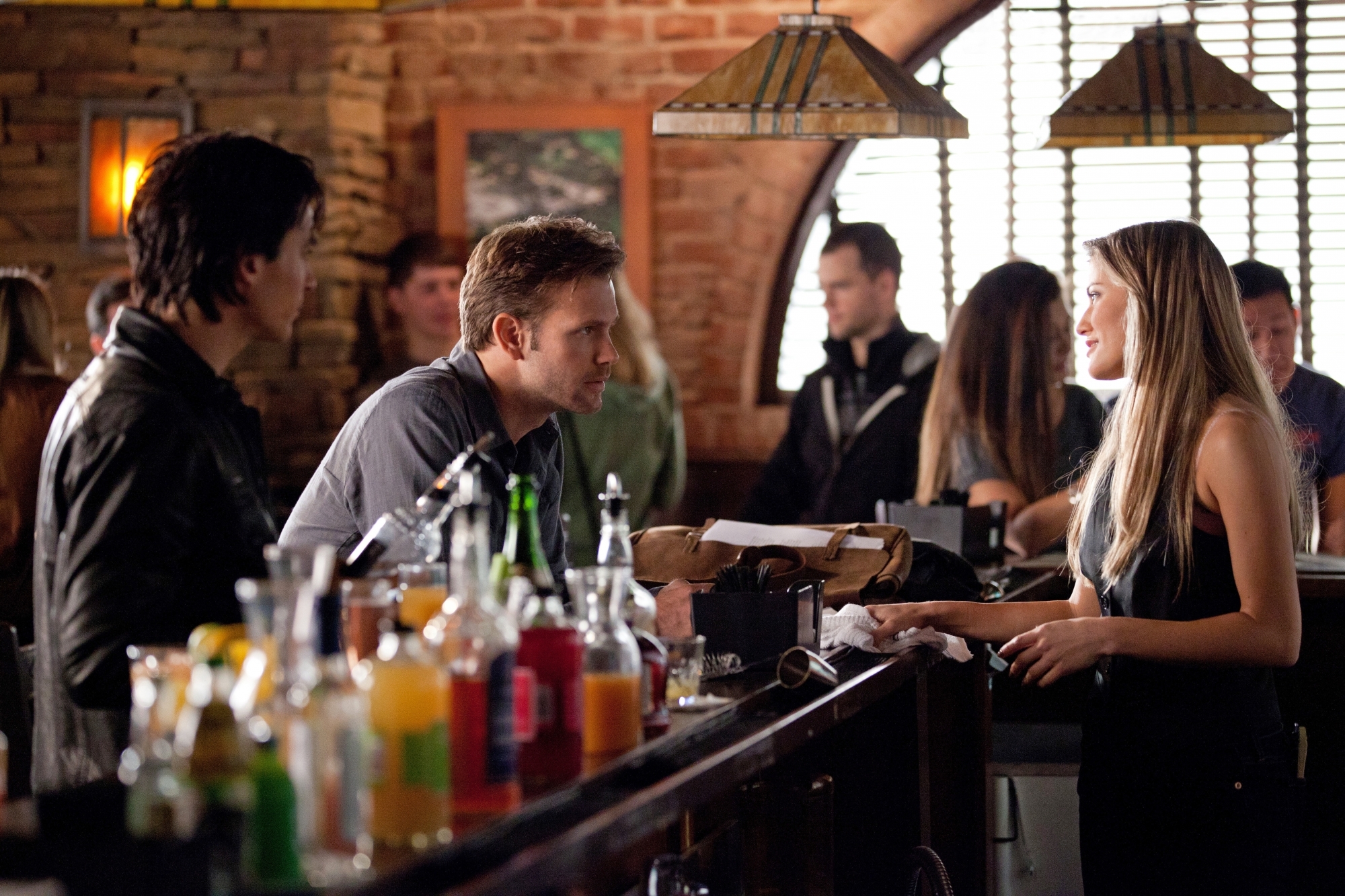 Still of Matthew Davis, Ian Somerhalder and Justine Ezarik in Vampyro dienorasciai (2009)