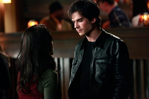 Still of Kat Graham and Ian Somerhalder in Vampyro dienorasciai (2009)