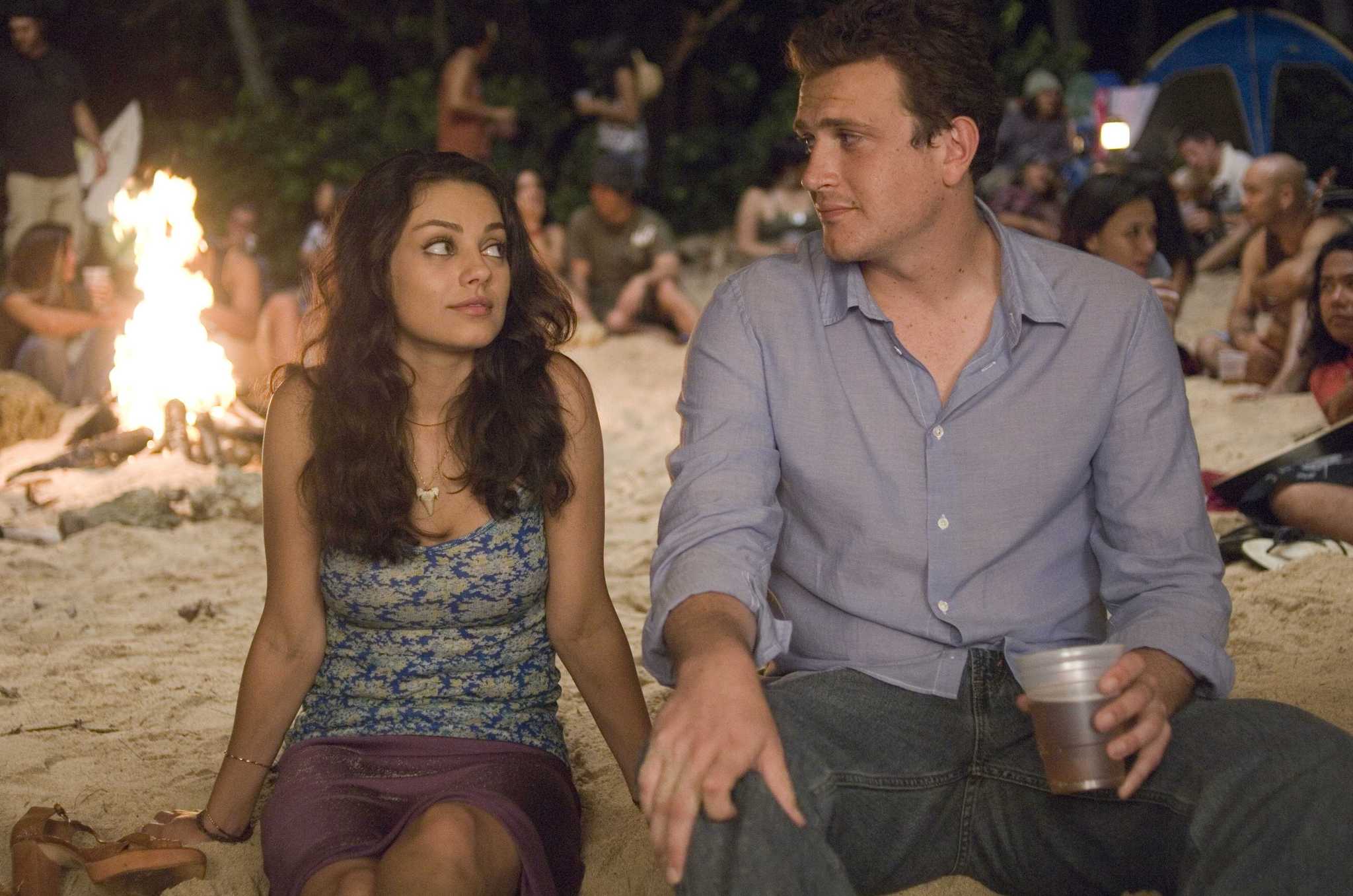 Still of Mila Kunis and Jason Segel in Forgetting Sarah Marshall (2008)