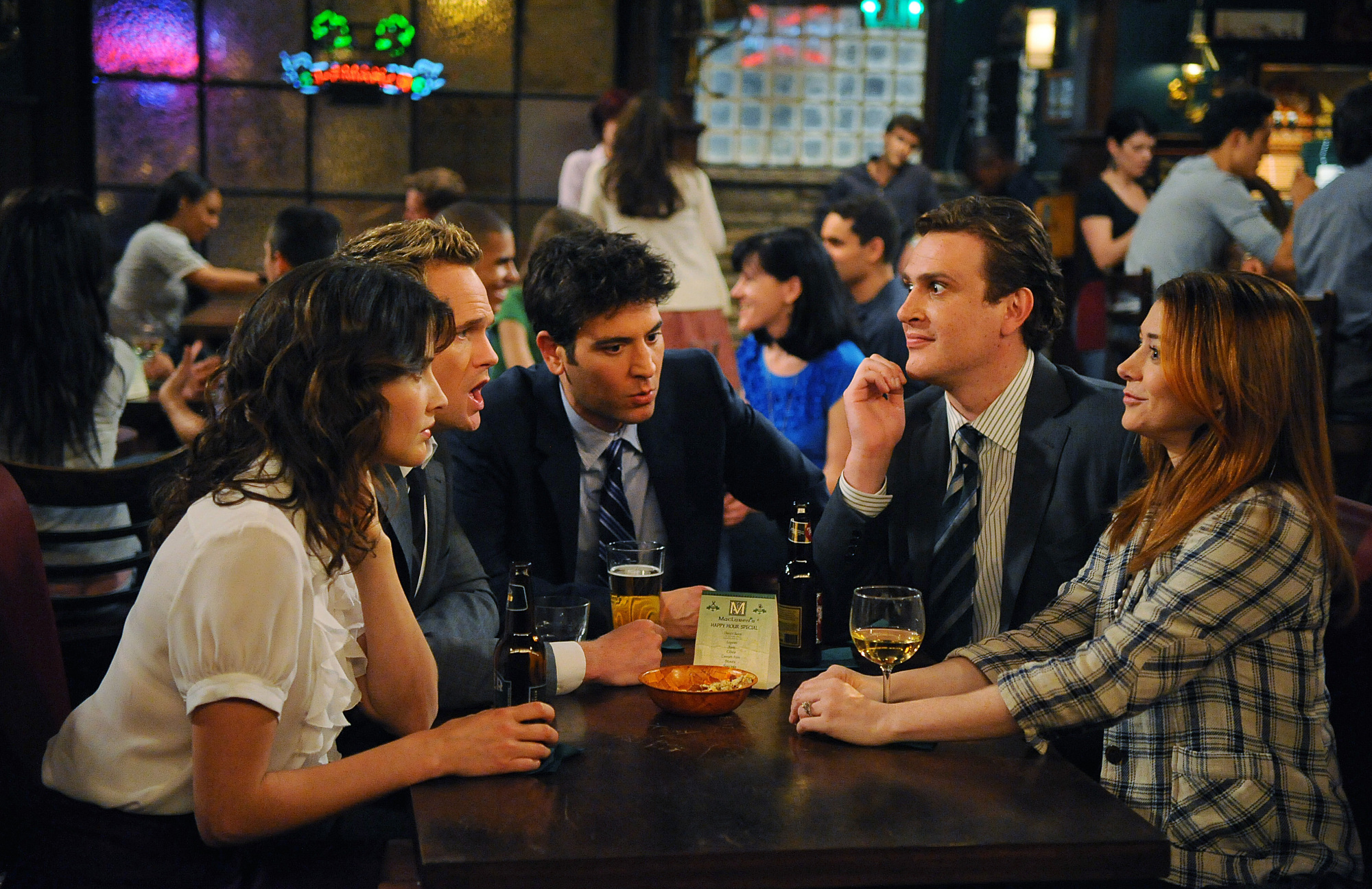 Still of Neil Patrick Harris, Alyson Hannigan, Jason Segel, Josh Radnor and Cobie Smulders in Kaip as susipazinau su jusu mama (2005)