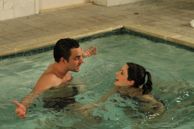 Still of Zooey Deschanel and Jake Johnson in New Girl (2011)