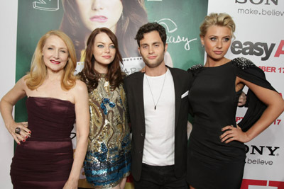 Penn Badgley, Patricia Clarkson, Emma Stone and Aly Michalka at event of Easy A (2010)