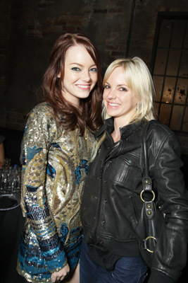 Anna Faris and Emma Stone at event of Easy A (2010)