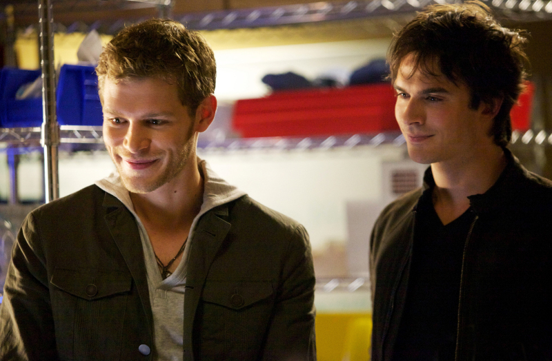 Still of Joseph Morgan and Ian Somerhalder in Vampyro dienorasciai (2009)