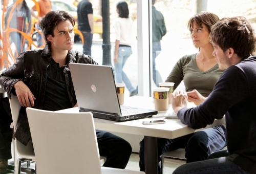 Still of Ian Somerhalder, Lauren Cohan and Trevor Peterson in Vampyro dienorasciai (2009)