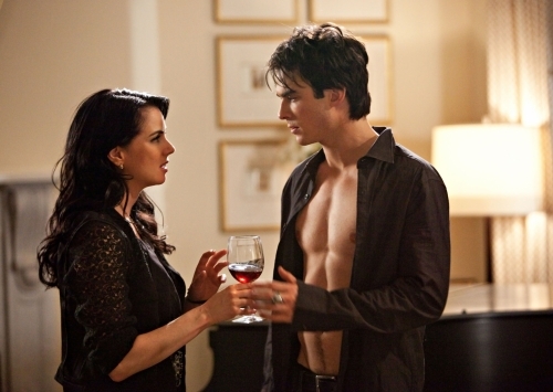 Still of Mia Kirshner and Ian Somerhalder in Vampyro dienorasciai (2009)