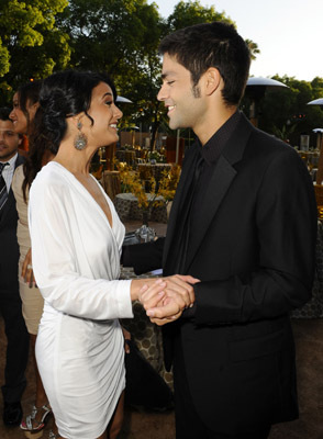 Emmanuelle Chriqui and Adrian Grenier at event of Entourage (2004)