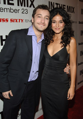 Emmanuelle Chriqui and Anthony Fazio at event of In the Mix (2005)