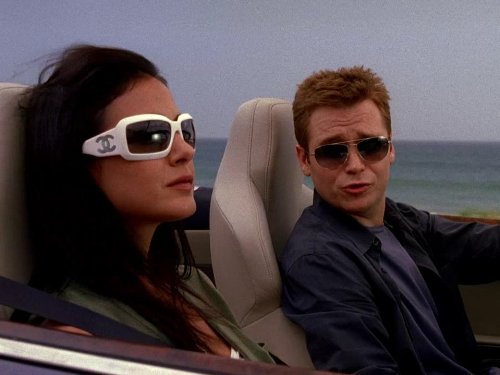 Still of Emmanuelle Chriqui and Kevin Connolly in Entourage (2004)
