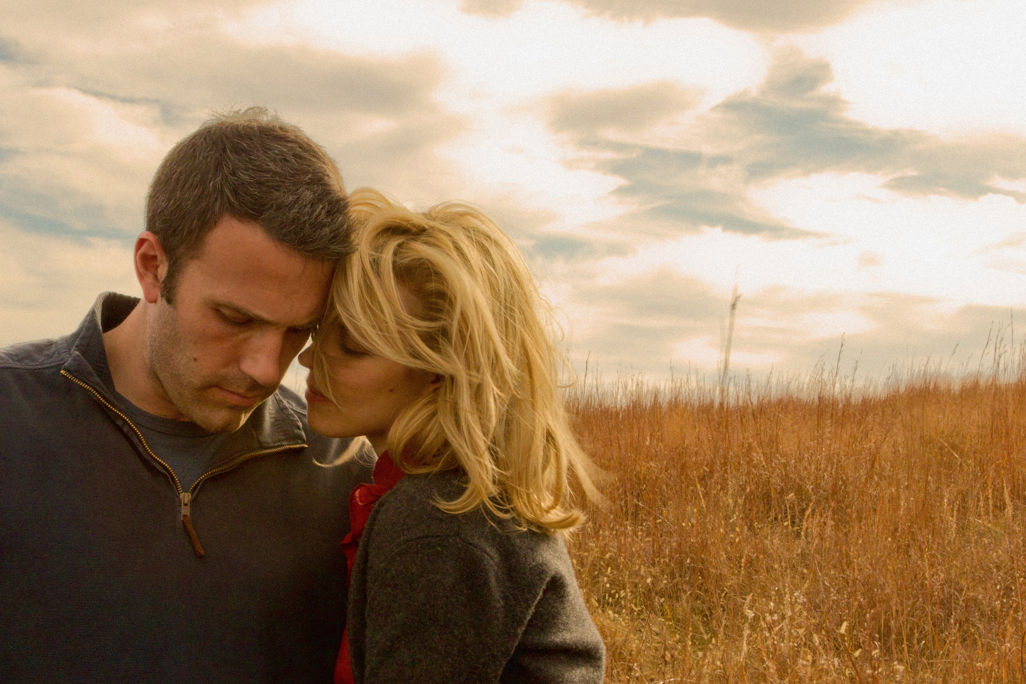 Still of Ben Affleck and Rachel McAdams in To the Wonder (2012)