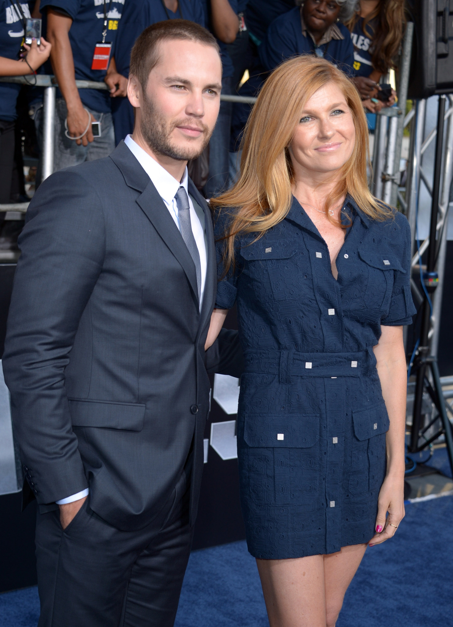 Connie Britton and Taylor Kitsch at event of Laivu musis (2012)