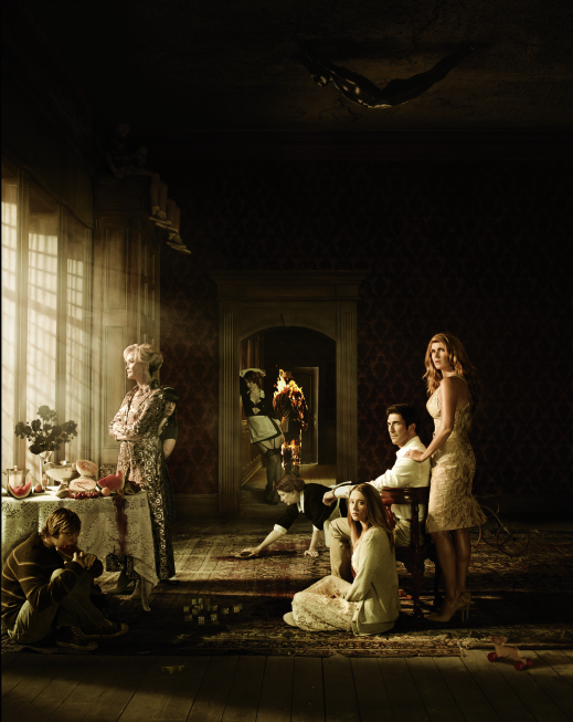 Still of Jessica Lange, Dylan McDermott, Connie Britton, Frances Conroy, Denis O'Hare, Alexandra Breckenridge, Evan Peters and Taissa Farmiga in Amerikietiska siaubo istorija (2011)