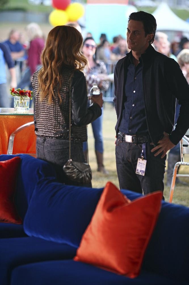 Still of Oliver Hudson and Connie Britton in Nashville (2012)