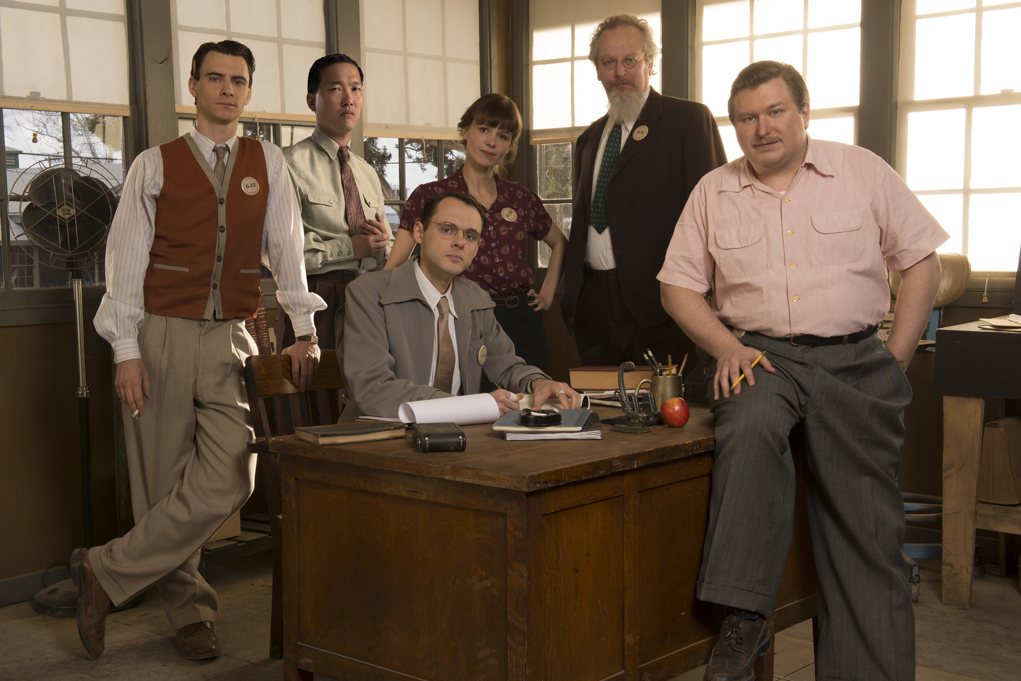 Still of Harry Lloyd, Daniel Stern, Eddie Shin, Katja Herbers, Christopher Denham and Michael Chernus in Manhattan (2014)